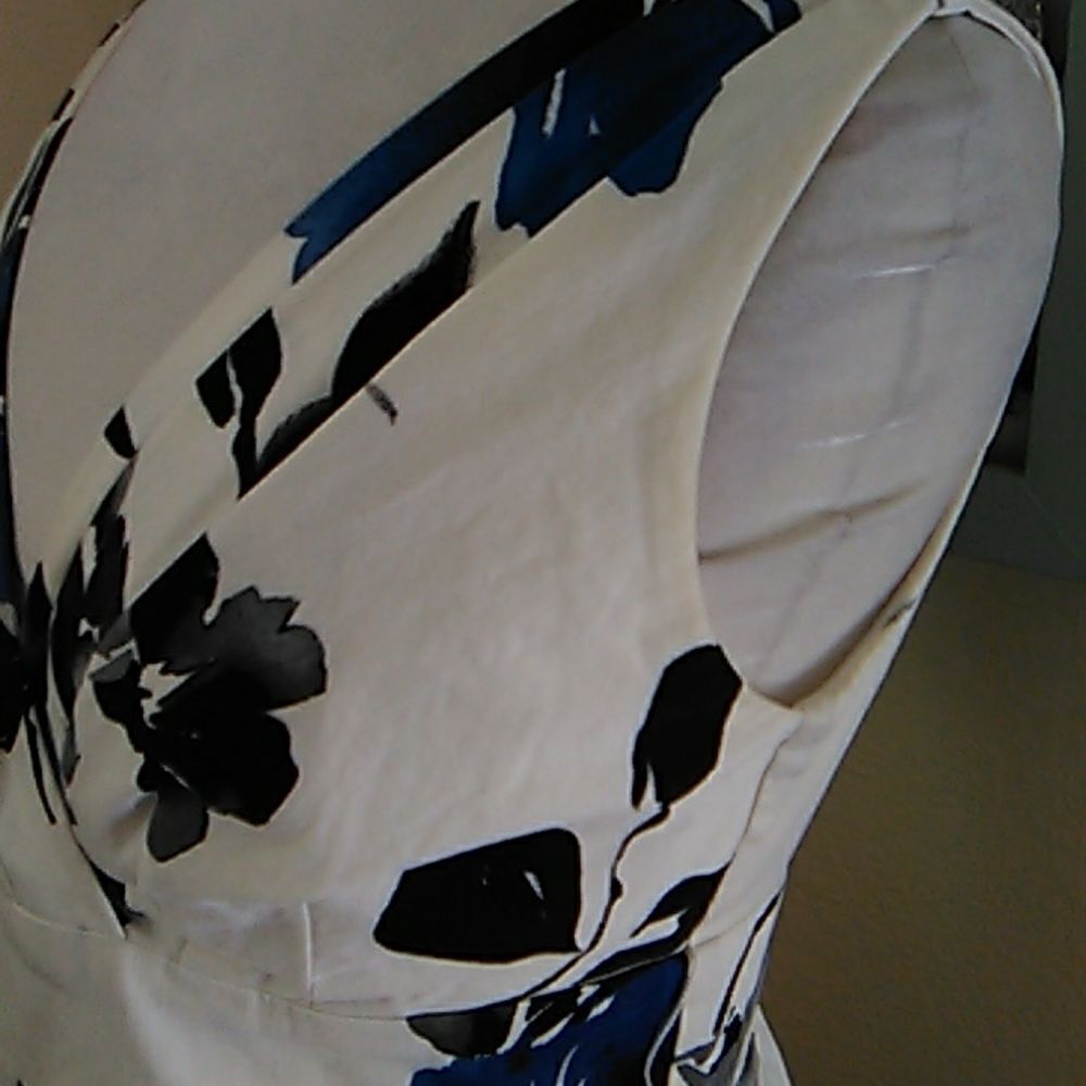 Corey P Wrap Front Dress - Picture 4 of 11